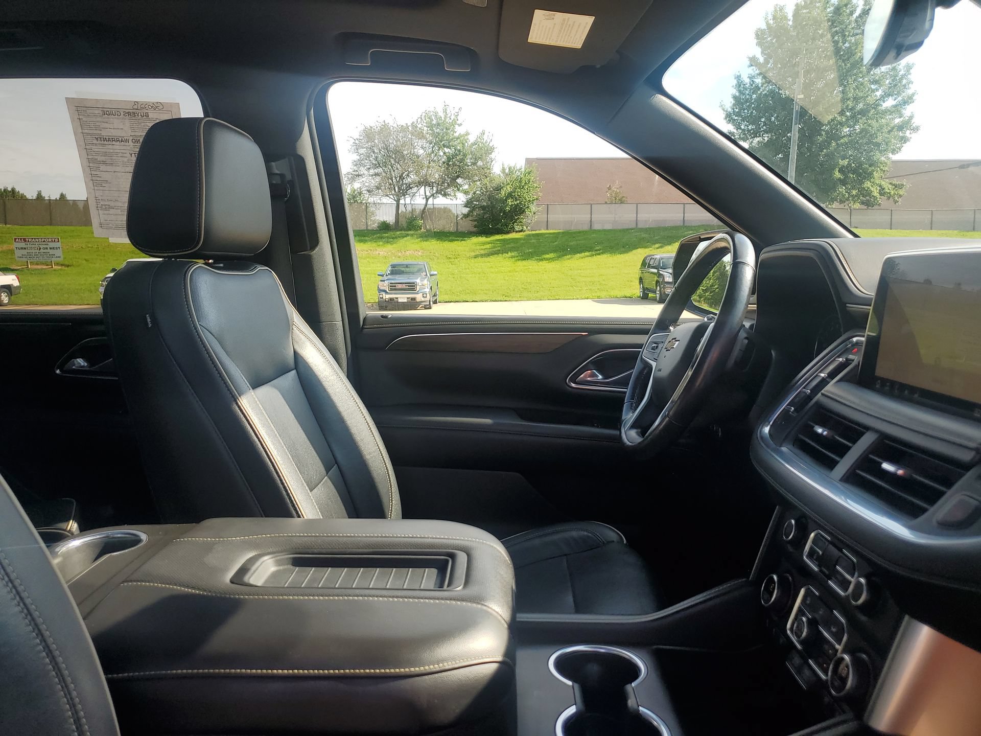 Used 2021 Chevrolet Suburban Premier w/ Premium Package AWD/4WD image 35