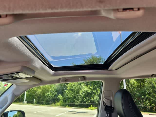 Used 2023 Toyota 4Runner SR5 Premium w/ Moonroof Package RWD image 16