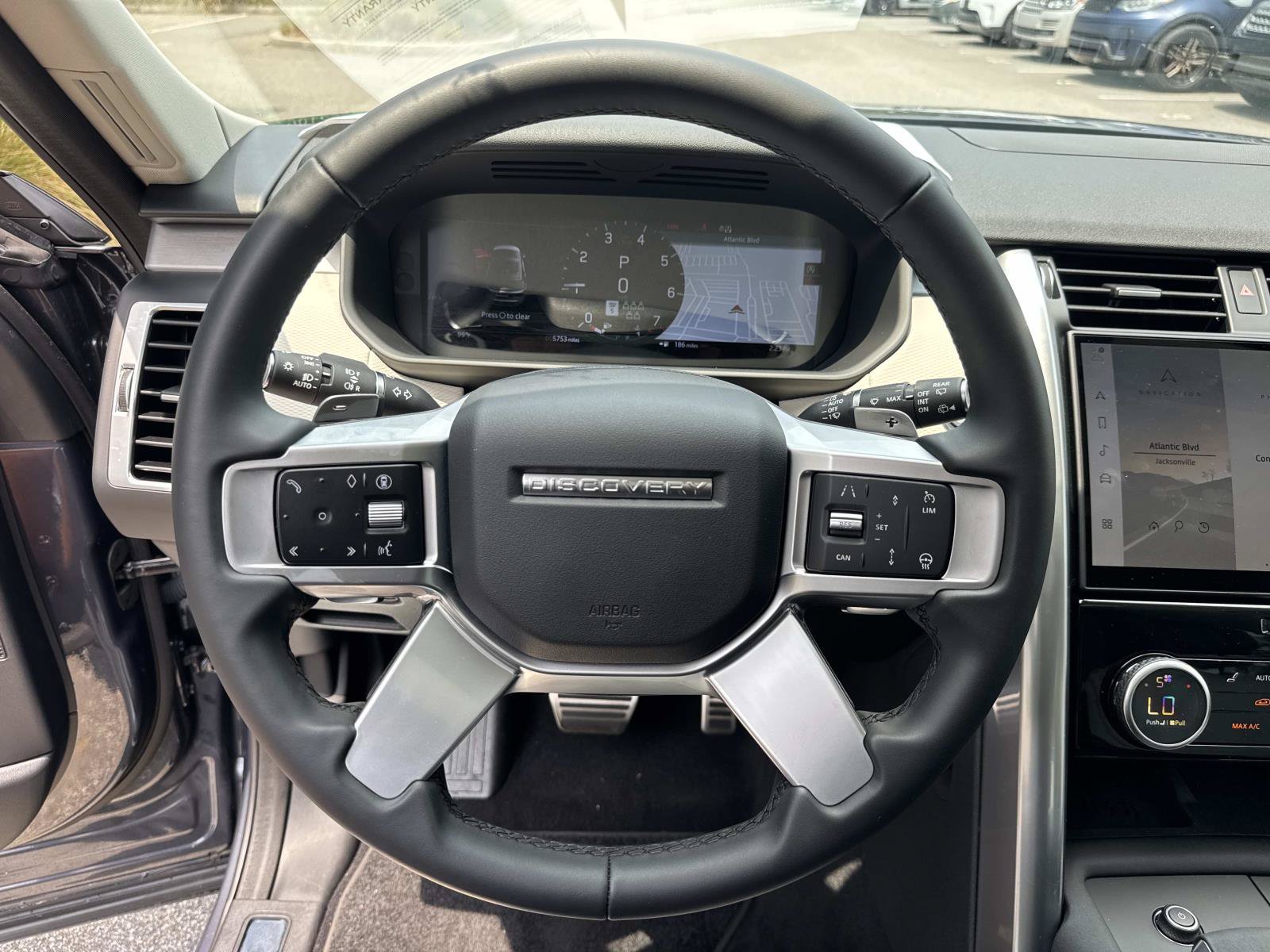 Certified 2026 Land Rover Discovery Limited Edition AWD/4WD image 29