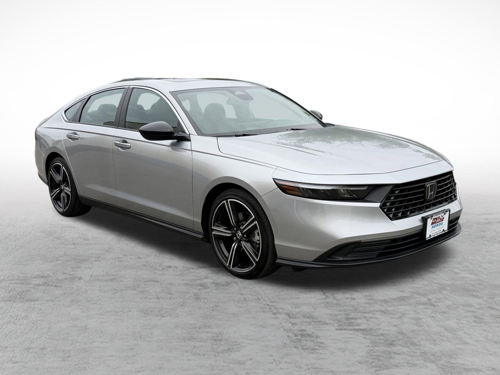 Used 2025 Honda Accord Sport image 3