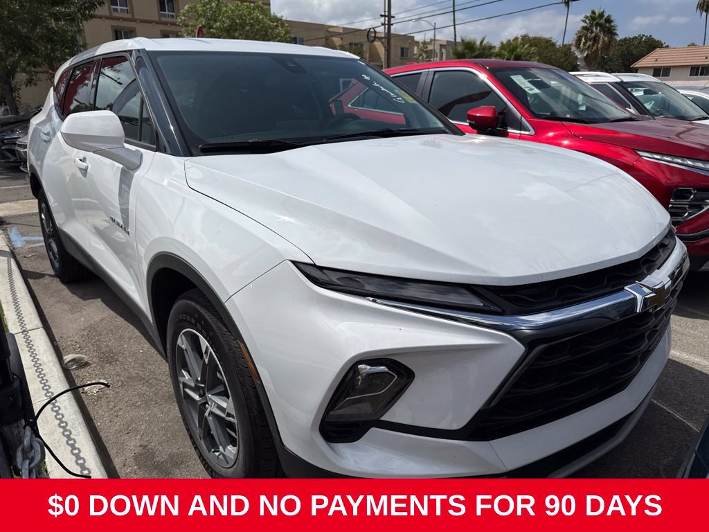 Used 2025 Chevrolet Blazer LT AWD/4WD image 2