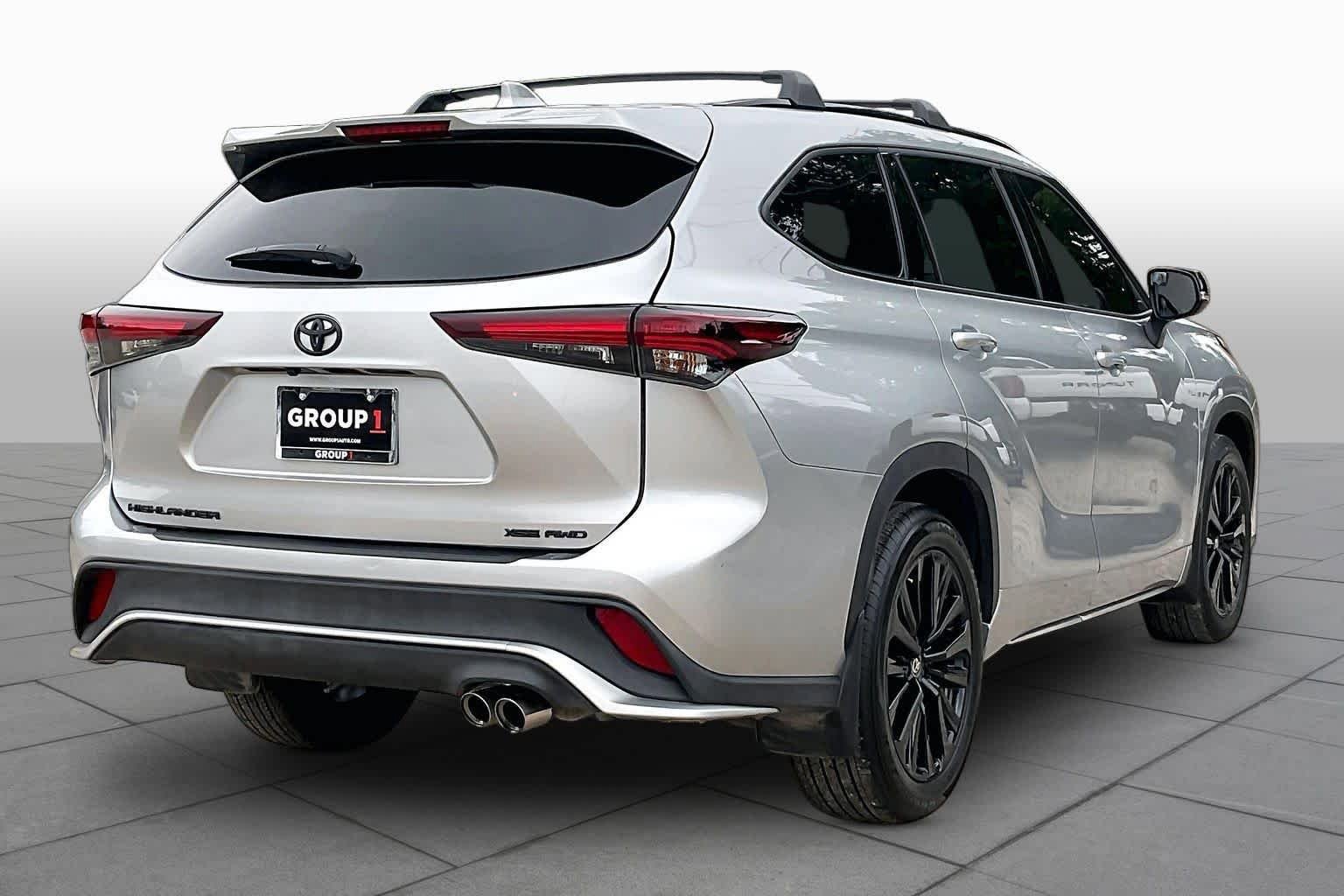 Used 2025 Toyota Highlander XSE AWD/4WD image 13