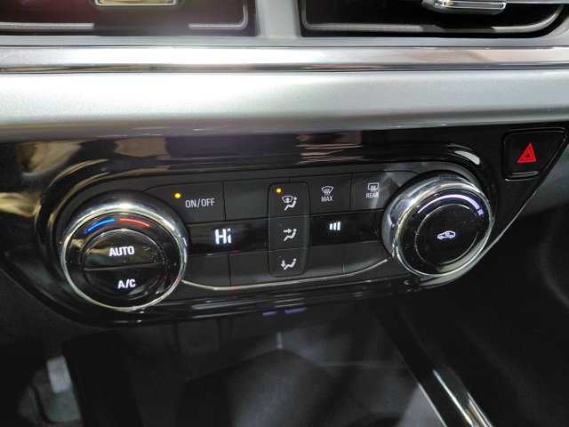 Used 2025 Chevrolet Trax LT image 25