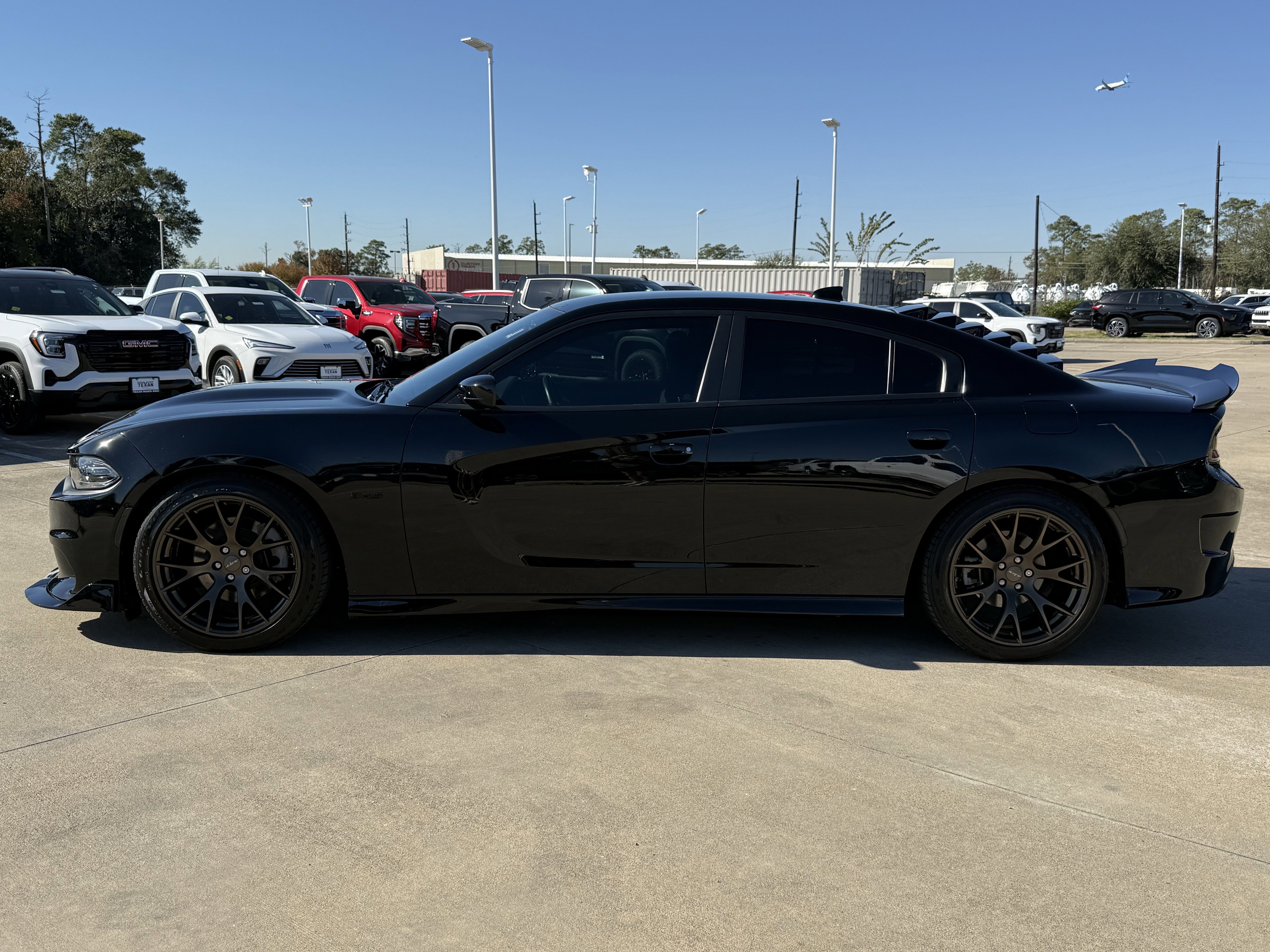 Used 2023 Dodge Charger R/T w/ Blacktop Package image 8