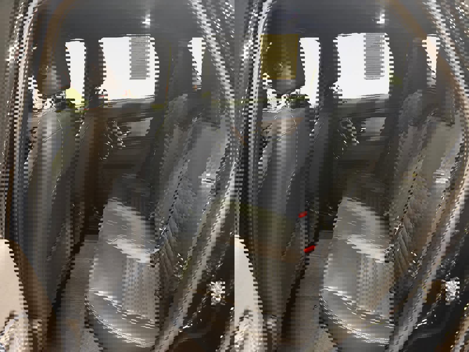 Used 2024 Land Rover Discovery Sport Dynamic SE image 14