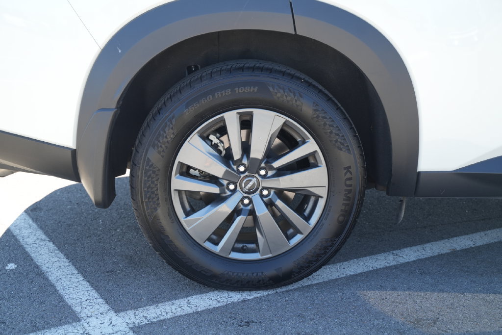 Used 2024 Nissan Pathfinder SV AWD/4WD image 46