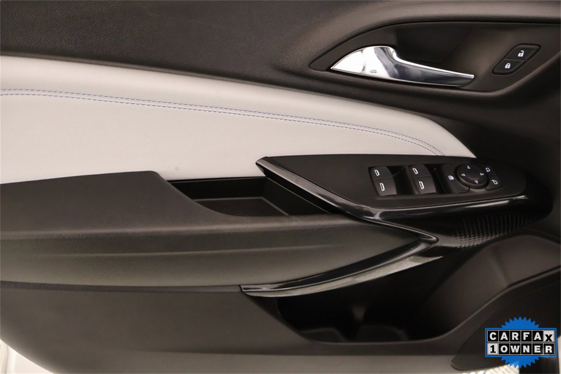 Used 2025 Chevrolet Trax LT w/ LT Convenience Package image 15