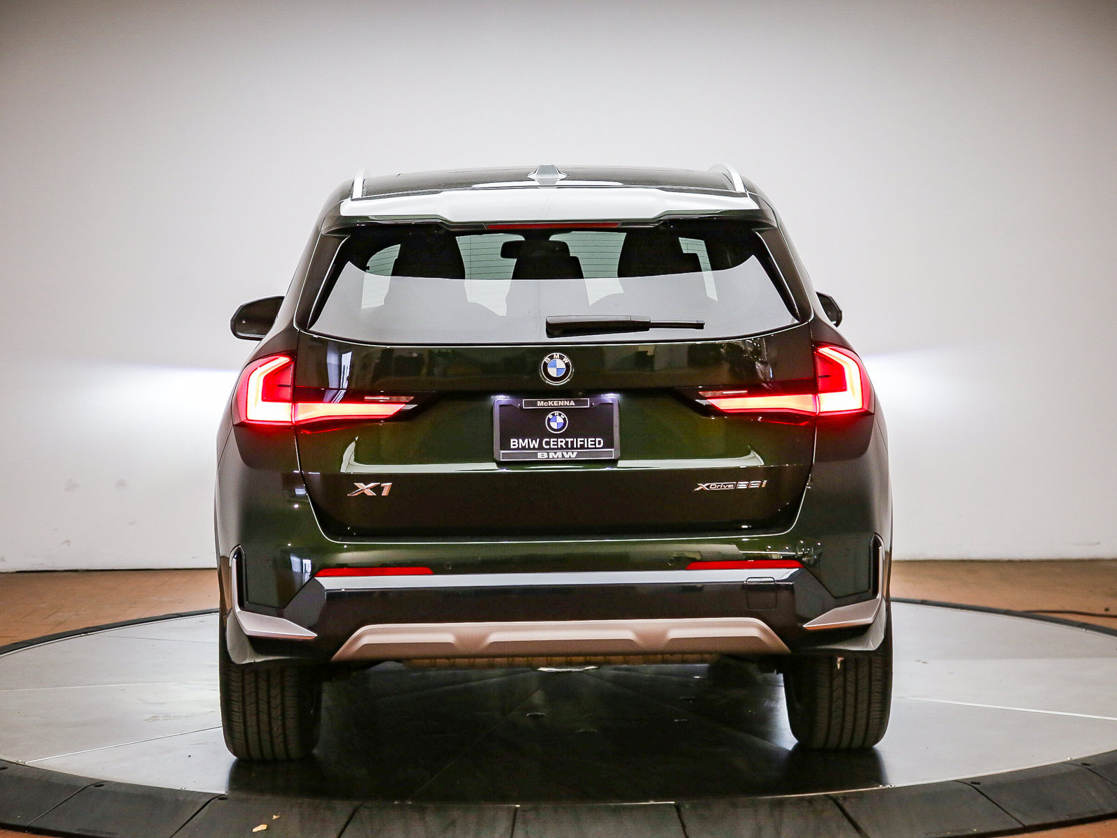 Used 2023 BMW X1 xDrive28i w/ Convenience Package AWD/4WD image 6