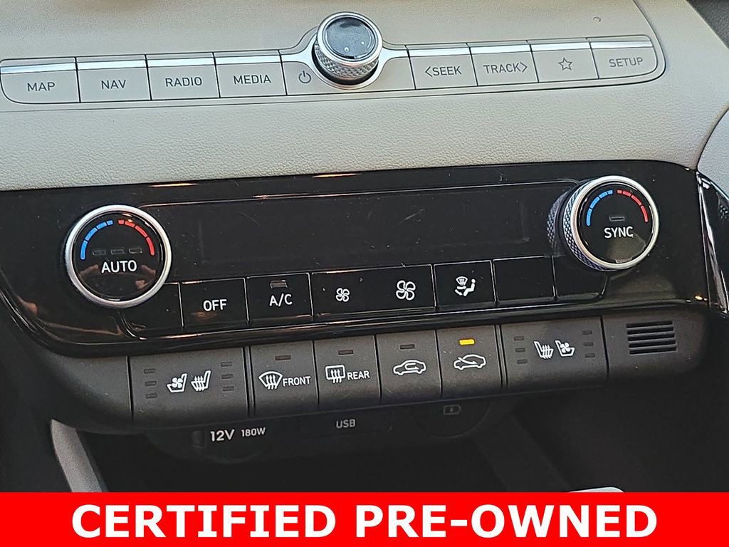 Certified 2025 Hyundai Elantra Limited image 21