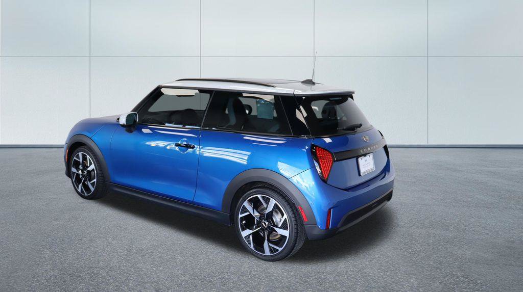 Used 2025 MINI Cooper S FWD image 3