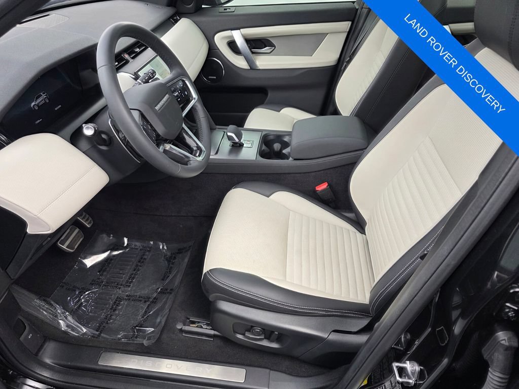 Used 2024 Land Rover Discovery Sport Dynamic SE AWD/4WD image 9