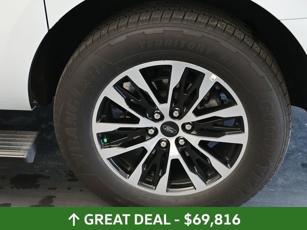 Used 2025 Ford Expedition Max Platinum image 18