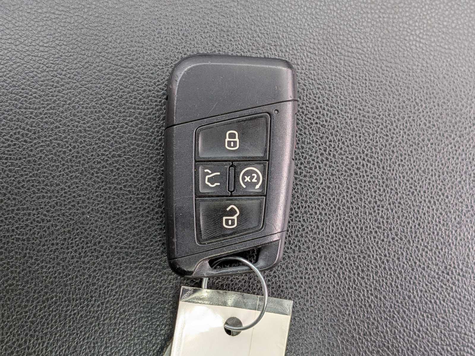 Used 2022 Volkswagen Atlas Cross Sport SE AWD/4WD image 33