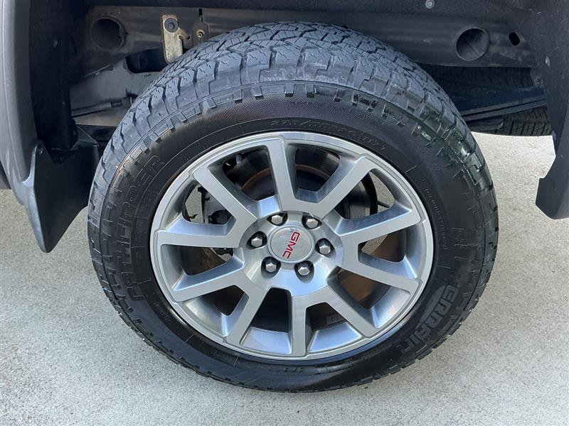 Used 2015 GMC Sierra 1500 Denali RWD image 26