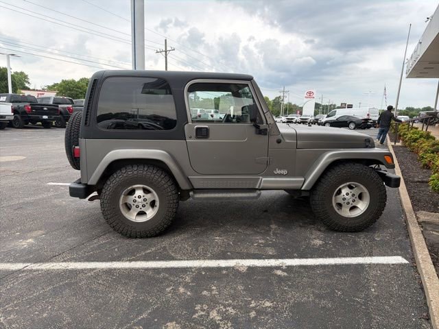 Used 2000 Jeep Wrangler Sahara AWD/4WD image 3