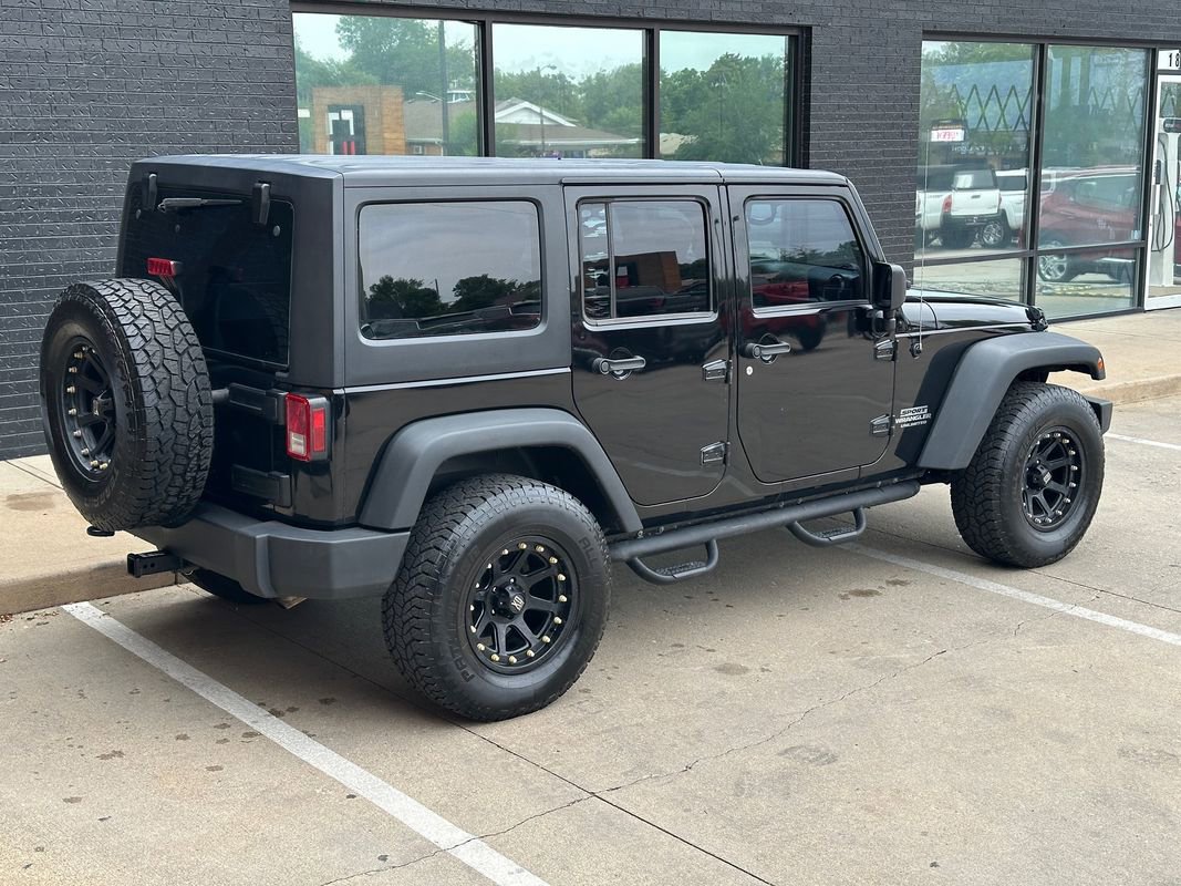 Used 2012 Jeep Wrangler Unlimited Sport w/ Connectivity Group image 12