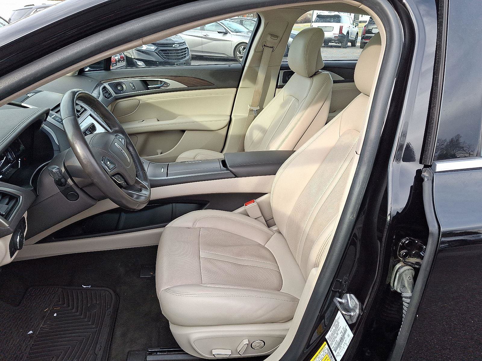 Used 2019 Lincoln MKZ Reserve image 13