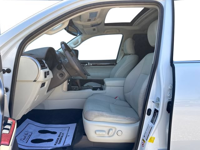 Used 2018 Lexus GX 460 Premium w/ Premium Package AWD/4WD image 10