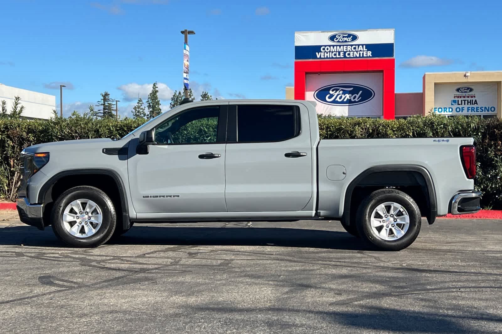 Used 2024 GMC Sierra 1500 Pro w/ Pro Value Package image 5