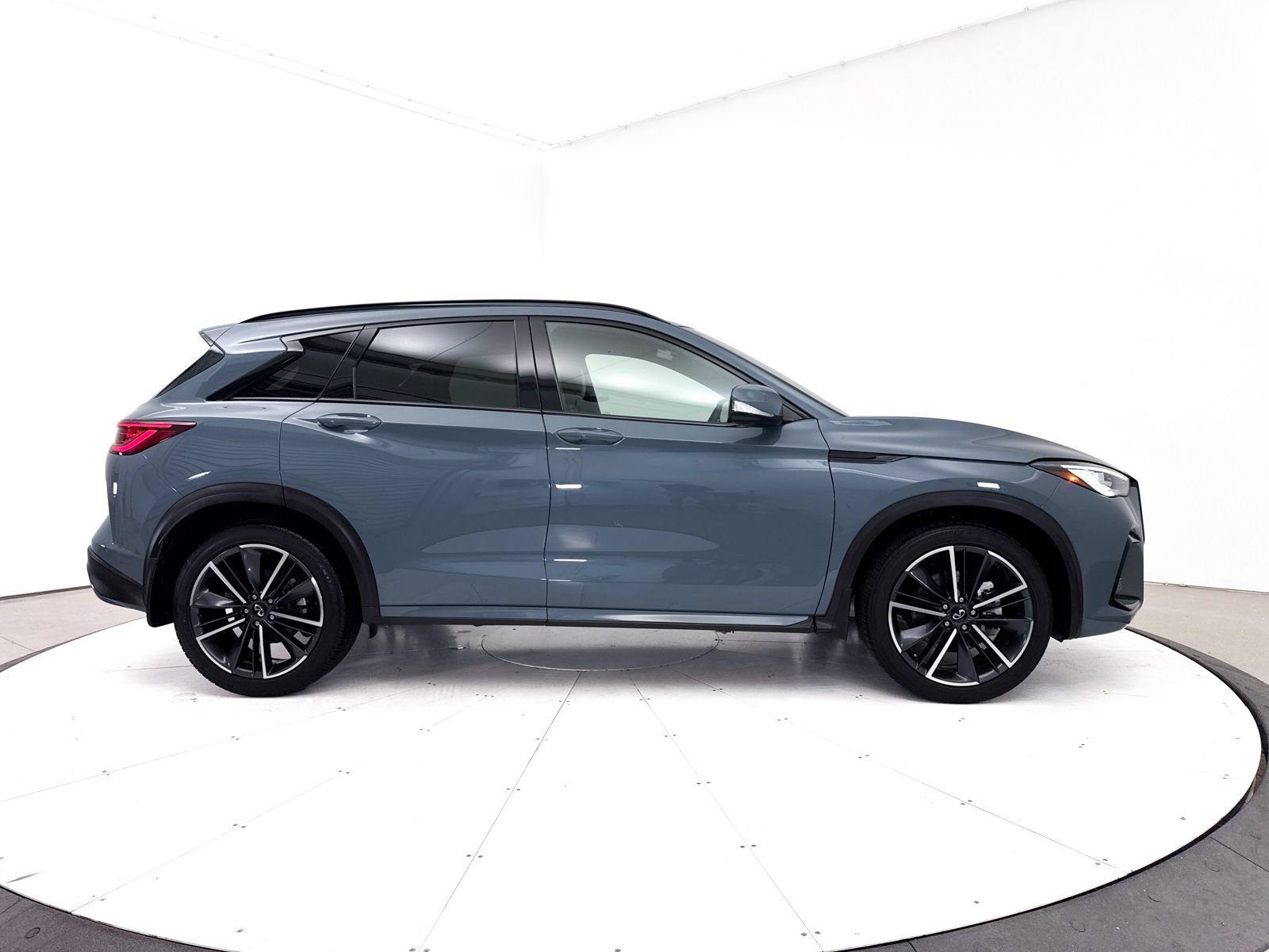 Used 2023 INFINITI QX50 Sport FWD image 41