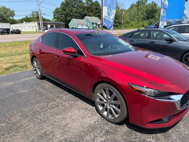 Used 2019 MAZDA MAZDA3 Sedan w/ Premium Package FWD image 2