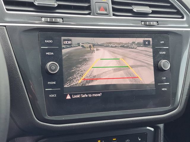 Used 2022 Volkswagen Tiguan SE image 15