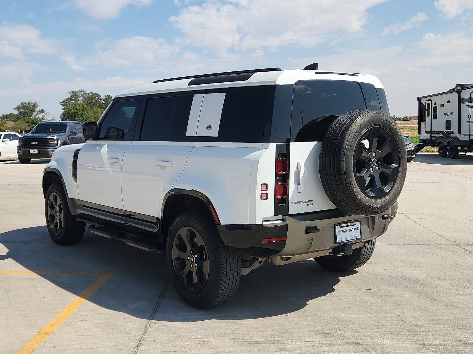 Used 2022 Land Rover Defender 110 X-Dynamic HSE AWD/4WD image 3