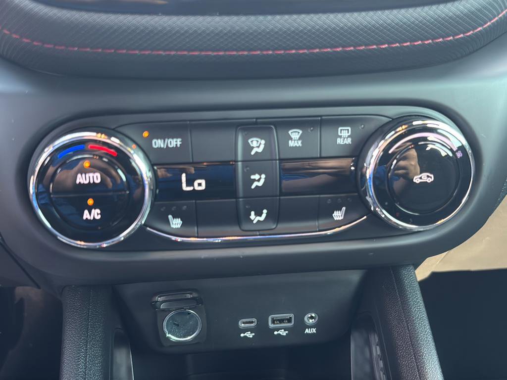 Used 2023 Chevrolet TrailBlazer RS w/ Convenience Package image 31