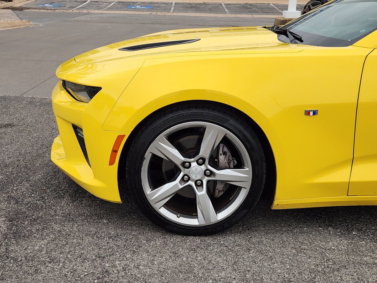 Used 2017 Chevrolet Camaro SS RWD image 9