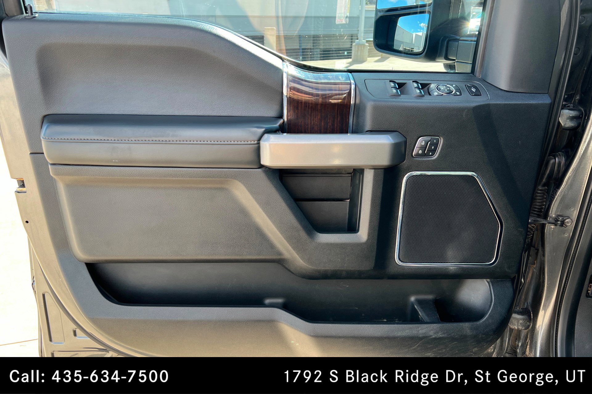 Used 2017 Ford F350 Platinum w/ Platinum Ultimate Package image 14