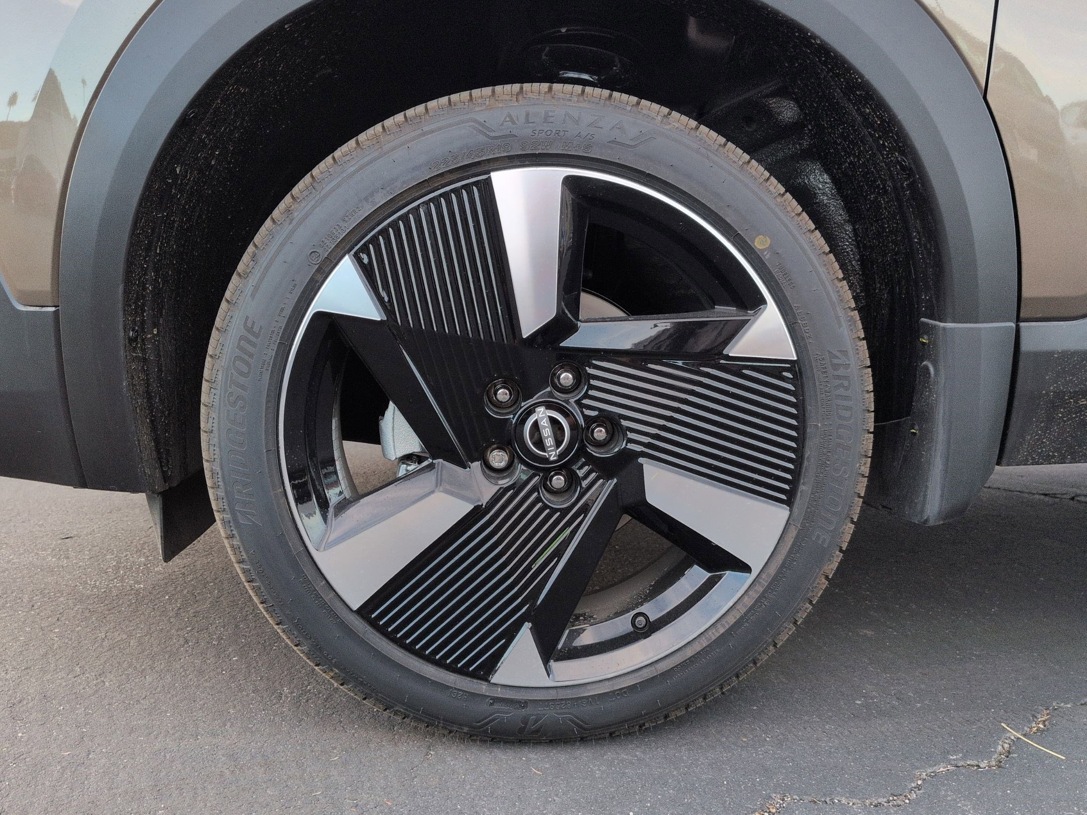 New 2026 Nissan Kicks SR image 8