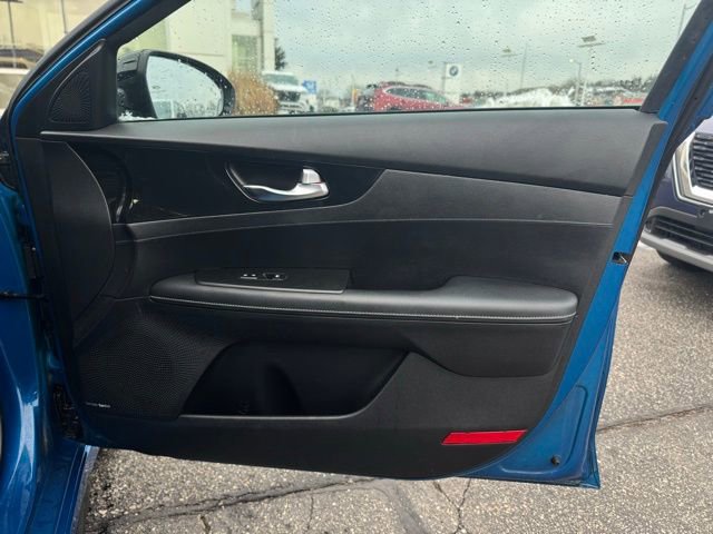 Used 2022 Kia Forte GT-Line w/ GT-Line Premium Package image 13