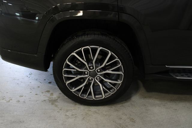 Used 2022 Jeep Grand Cherokee L Summit AWD/4WD image 40