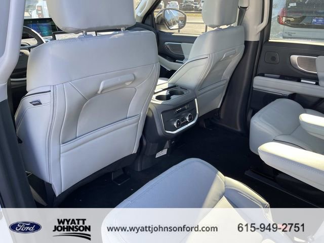 New 2025 Ford Expedition Platinum w/ Platinum Ultimate Package AWD/4WD image 20