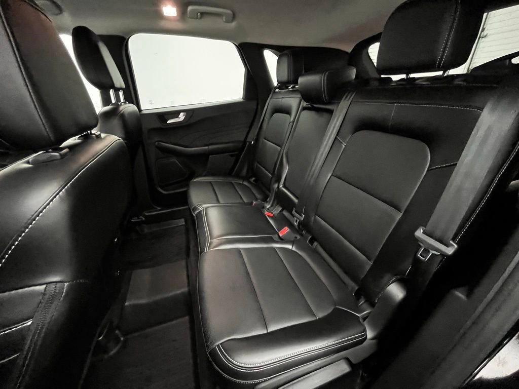 Used 2023 Ford Escape Platinum AWD/4WD image 40