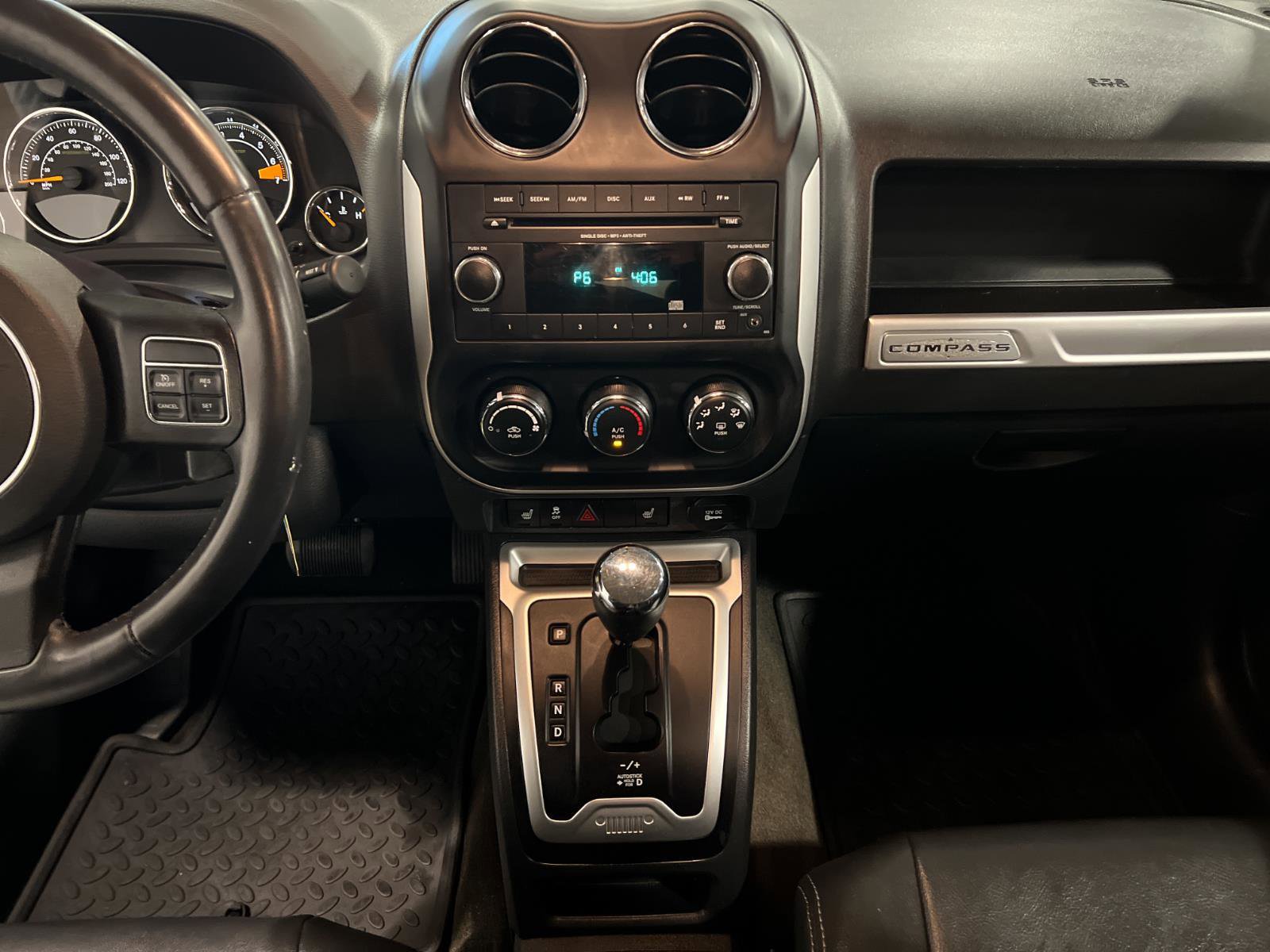 Used 2014 Jeep Compass Latitude AWD/4WD image 15