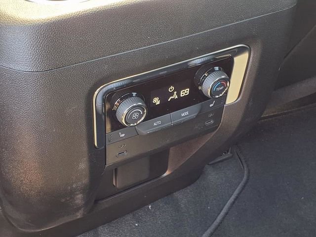 Used 2025 Chevrolet Tahoe Premier w/ Sun And Tow Package image 18