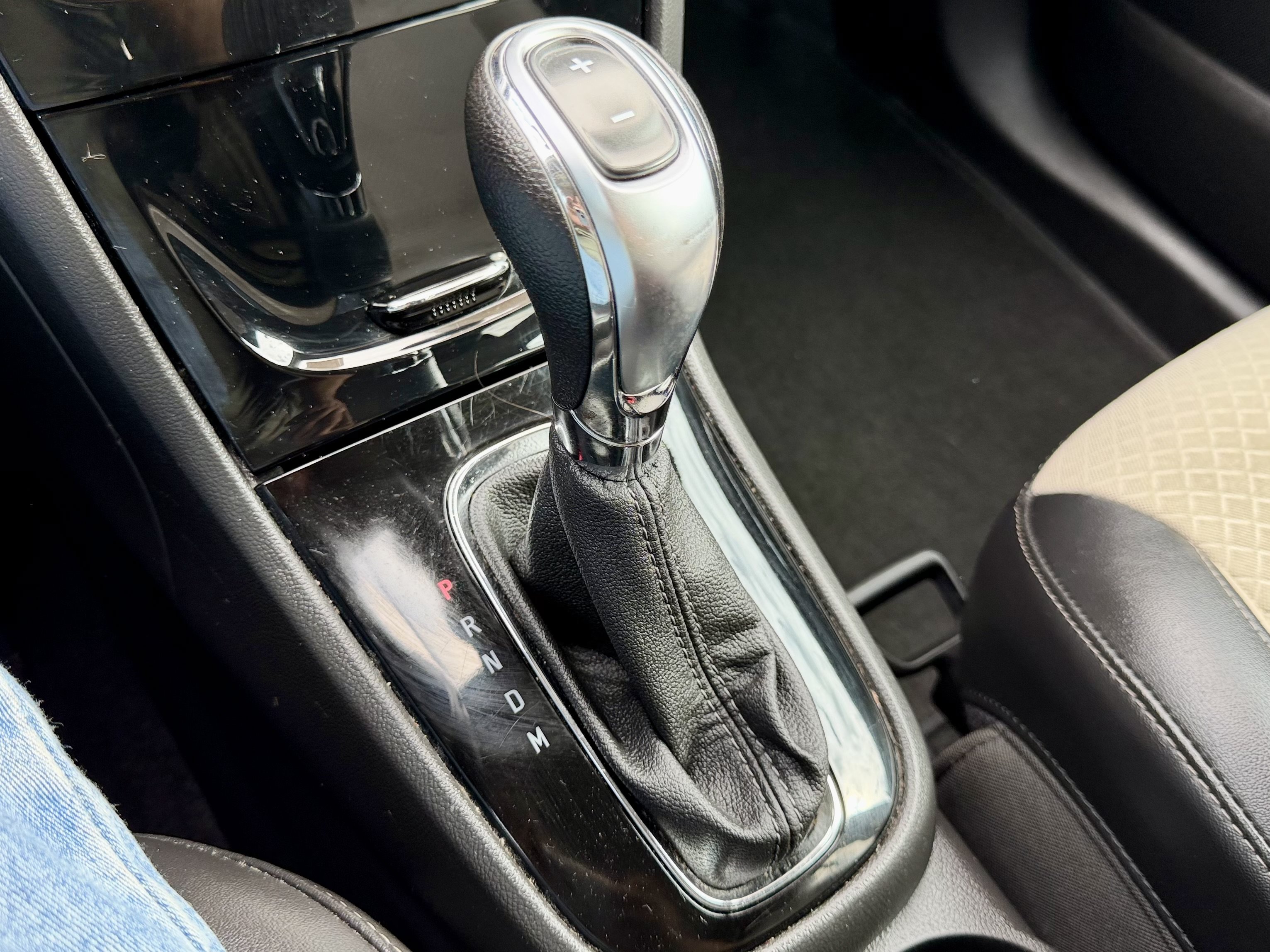 Used 2019 Buick Encore Sport Touring w/ Safety Package FWD image 25