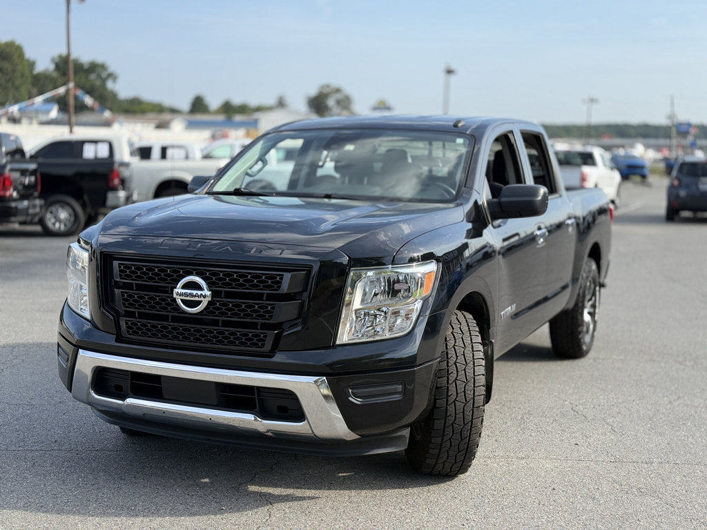 Used 2021 Nissan Titan SV w/ Accessory Utility Package RWD image 3
