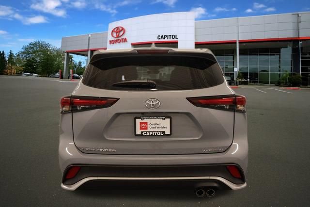 Certified 2025 Toyota Highlander XSE AWD/4WD image 5