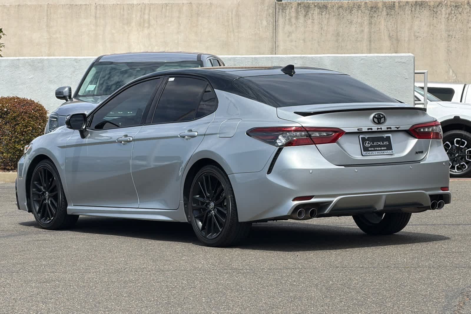 Used 2022 Toyota Camry XSE w/ Navigation Package FWD image 7