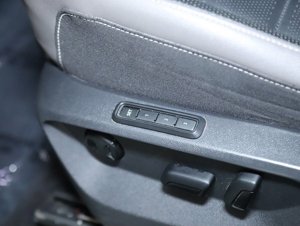 Used 2021 Volkswagen Atlas SEL Premium image 26