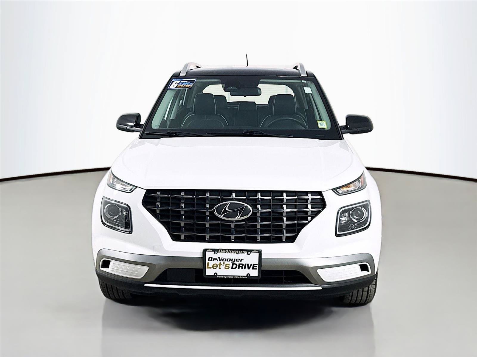 Used 2023 Hyundai Venue Limited w/ Cargo Package FWD image 4