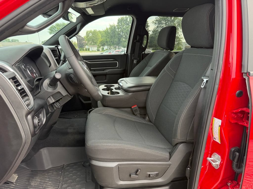 Used 2026 RAM 2500 Big Horn AWD/4WD image 3