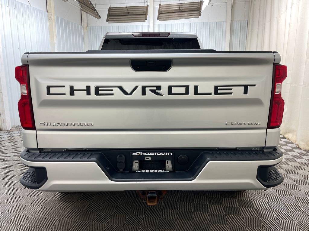 Used 2019 Chevrolet Silverado 1500 Custom w/ Custom Convenience Package AWD/4WD image 13