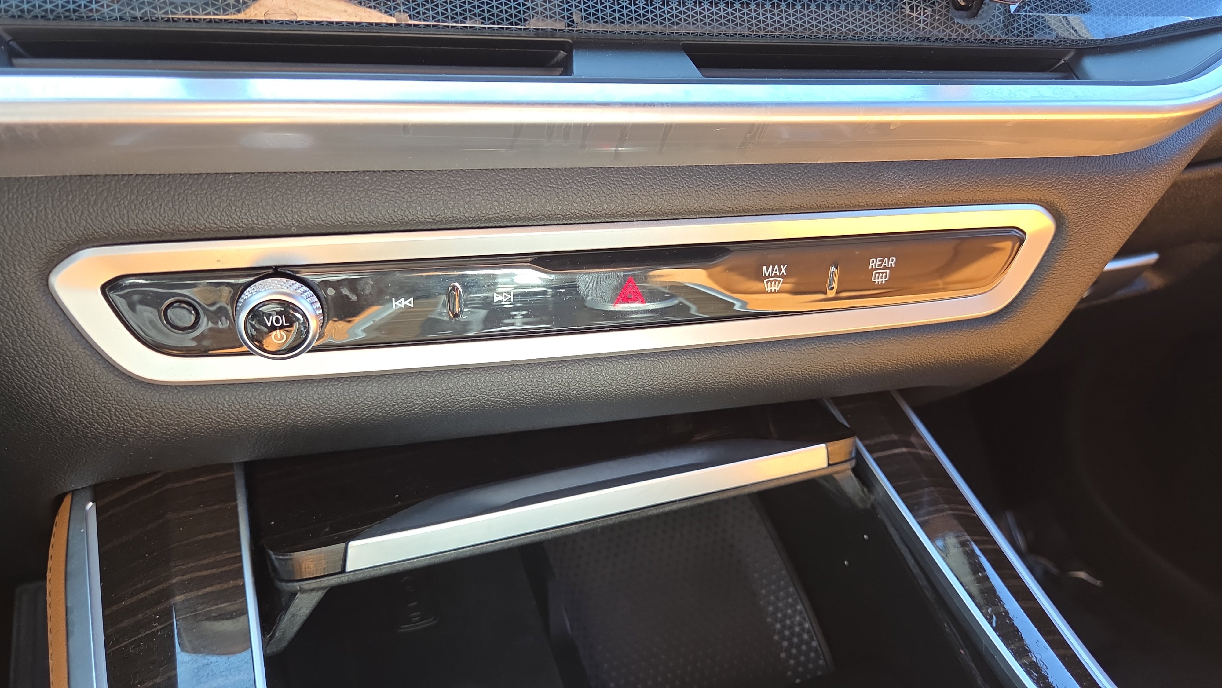 Certified 2024 BMW X5 xDrive40i w/ Premium Package image 37