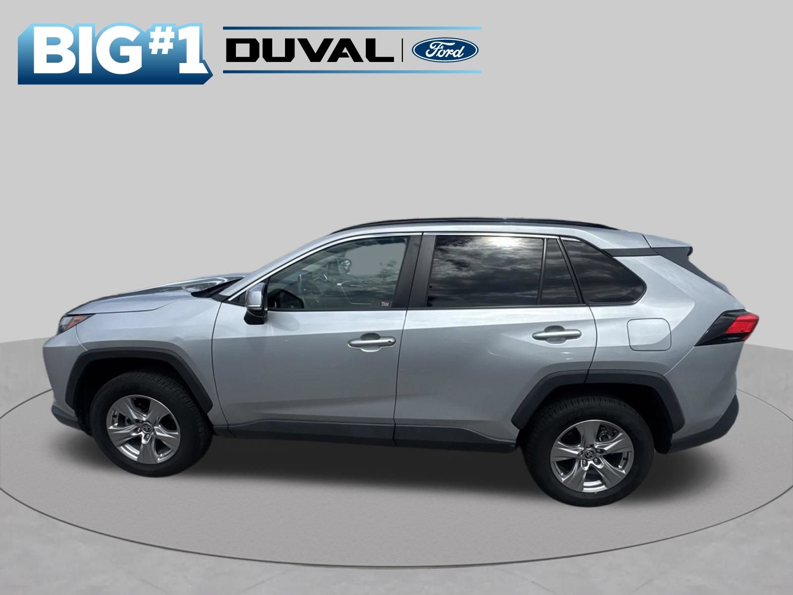 Used 2024 Toyota RAV4 XLE AWD/4WD image 5