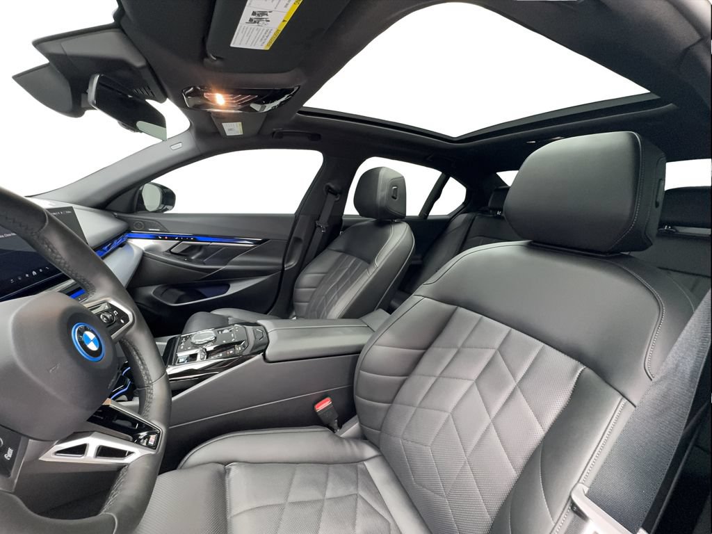 Used 2024 BMW i5 eDrive40i w/ Executive Package RWD image 18