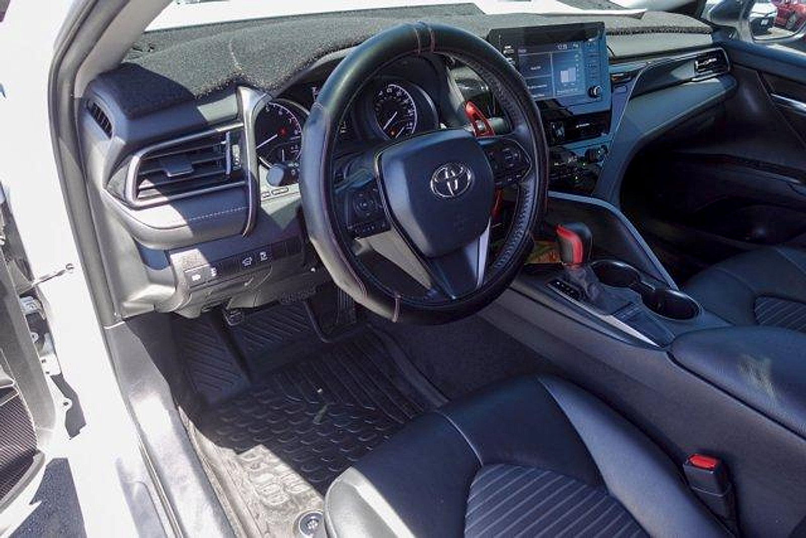 Used 2022 Toyota Camry SE FWD image 10