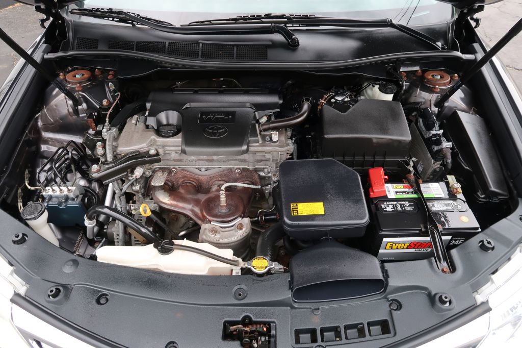 Used 2013 Toyota Camry LE FWD image 10